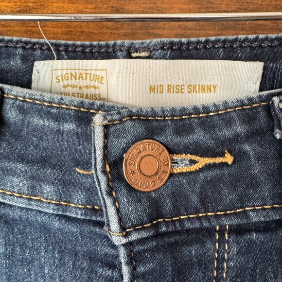 Levi's Signature Gold Dark Rinse Mid-Rise Skinny Jeans Size 10M - Picture 4 of 10
